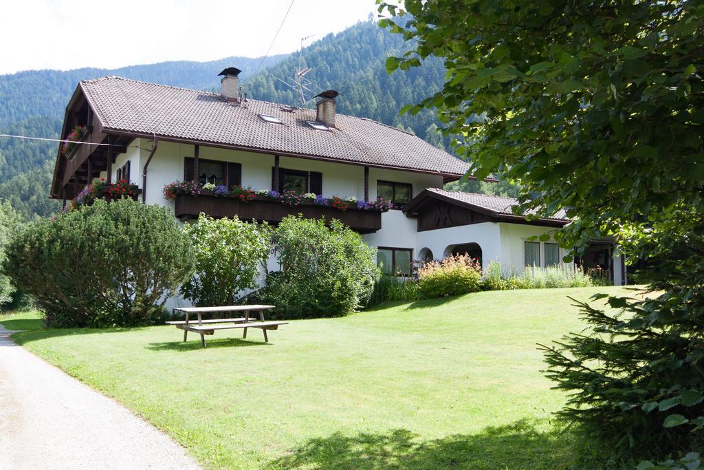 Oberlechnerhof Bed & Breakfast Rasun di Sopra Exterior photo