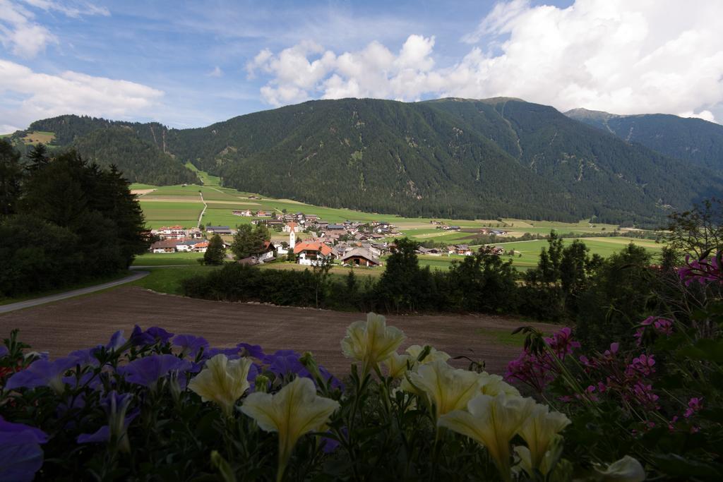 Oberlechnerhof Bed & Breakfast Rasun di Sopra Exterior photo